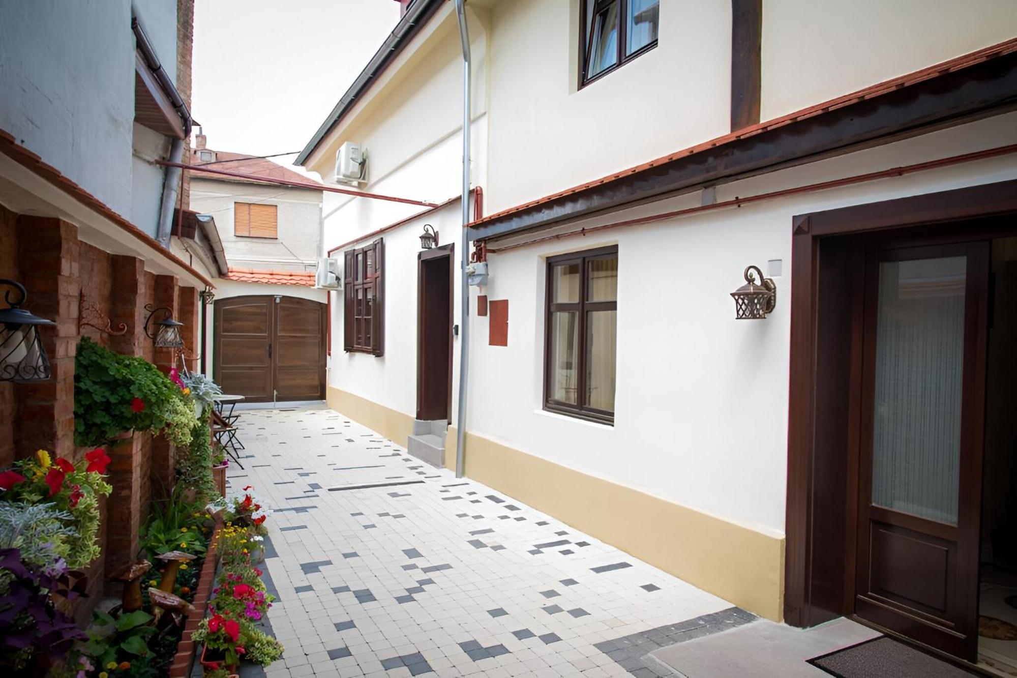 Cochet House Sibiu Aparthotel Exteriör bild